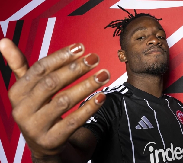 缩略图–米奇·巴舒亚伊–比利时球队中文站